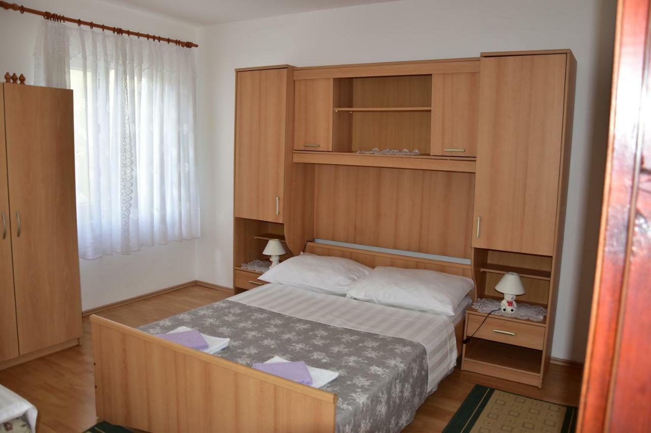 Apartmani Novosel Шіло Екстер'єр фото