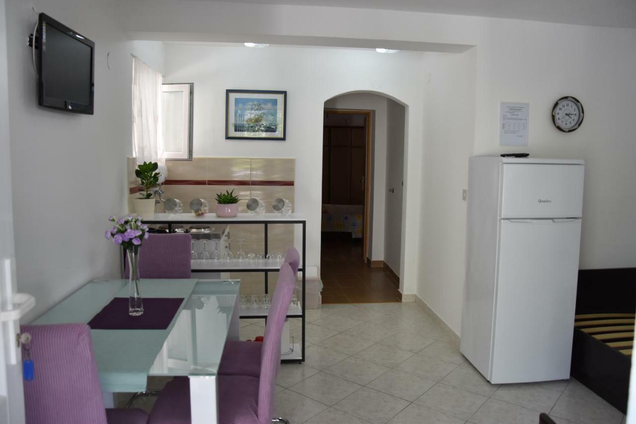 Apartmani Novosel Шіло Екстер'єр фото